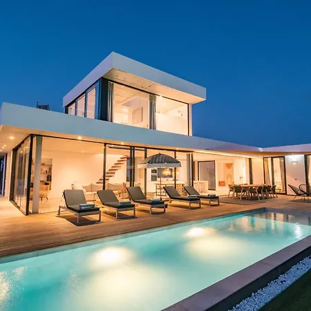 빌라 Salty By Aura Collection